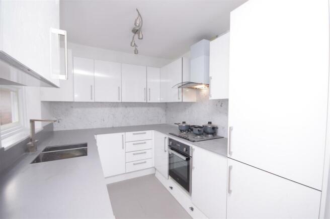4 Ramridge Court 004.JPG