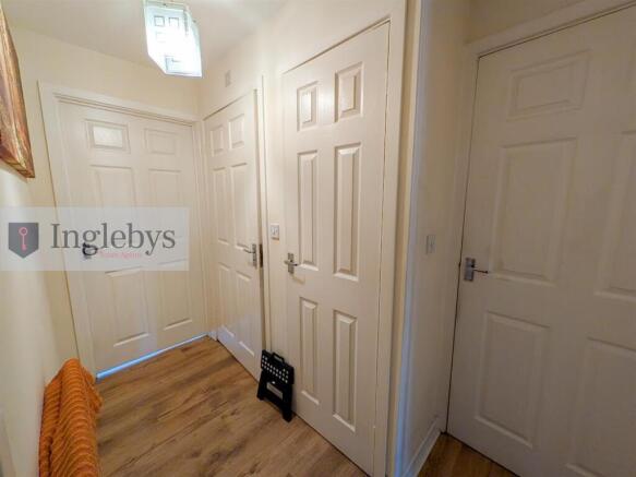 2 bed Apartment for sale Image 6