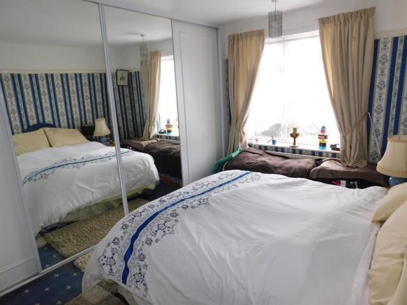 BEDROOM 2A