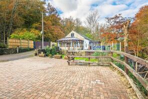 Toll Bar Cottage, Middlewood Road North, Oughtibridge, Sheffield S35 0HE