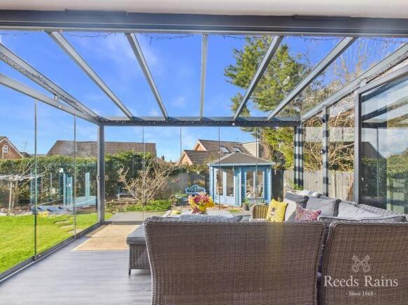 3 bed Bungalow for sale Image 10