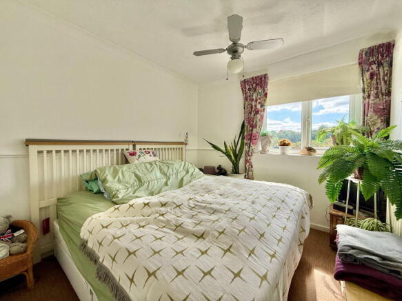 2 bed Terraced for sale Image 11
