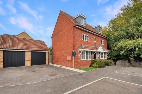Coronel Close, Stratton, Swindon, SN3