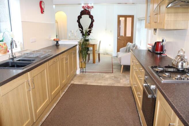 Fitted Kitchen Picture 2