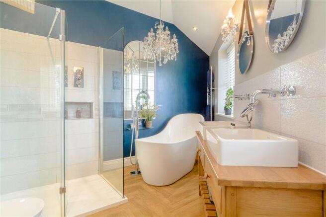 Master En-Suite