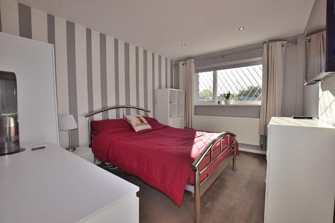 2 bed Detached Bungalow for sale Image 6
