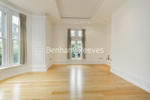 21, Wycombe Square, London W8 7JD