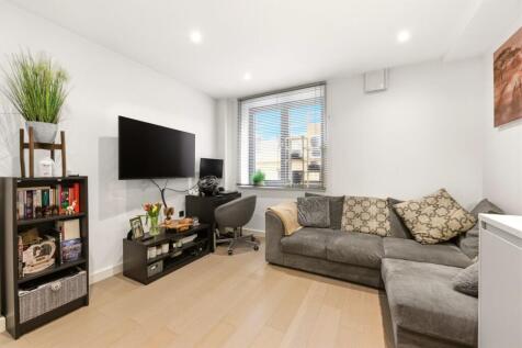 Camp Road, St. Albans, Hertfordshire, AL1