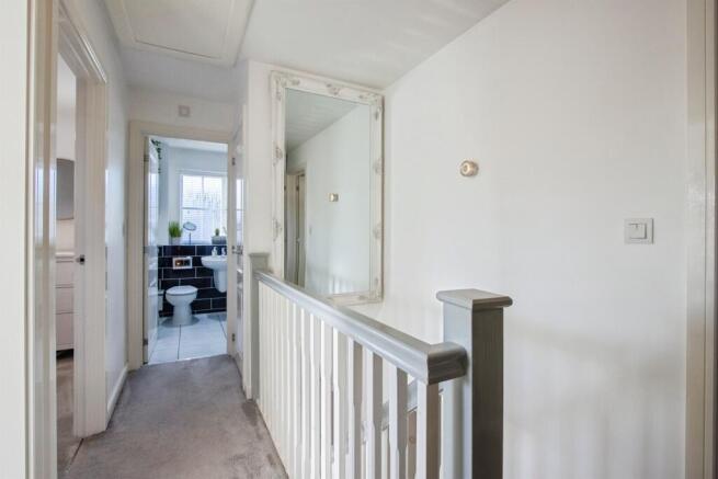 3 bed Detached for sale Image 8