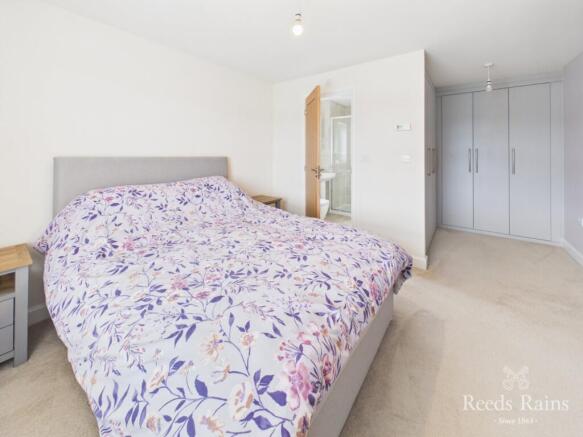 4 bed Detached for sale Image 7