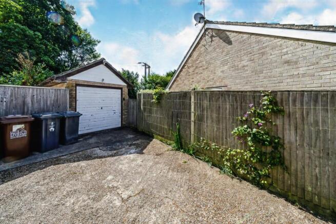 Driveway/garage