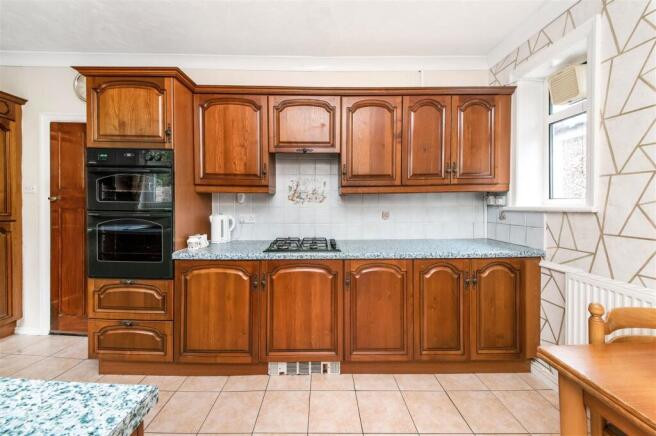 2 bed Detached Bungalow for sale Image 8