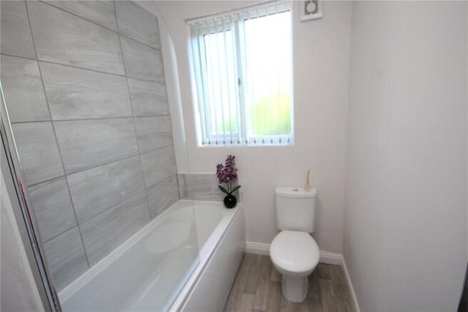 3 bed Terraced to rent Image 9