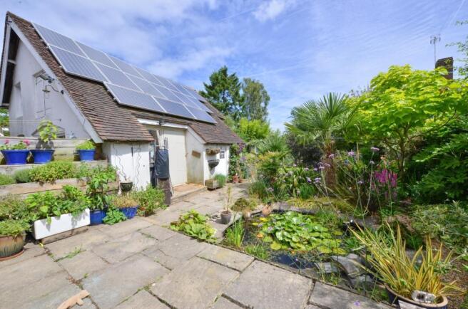solar panels outbuil
