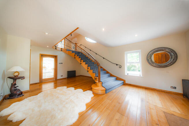 4 bed Detached for sale Image 9