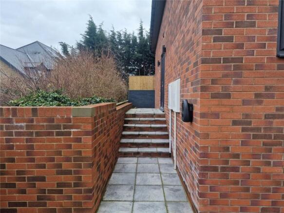 2 bed Detached to rent Image 9