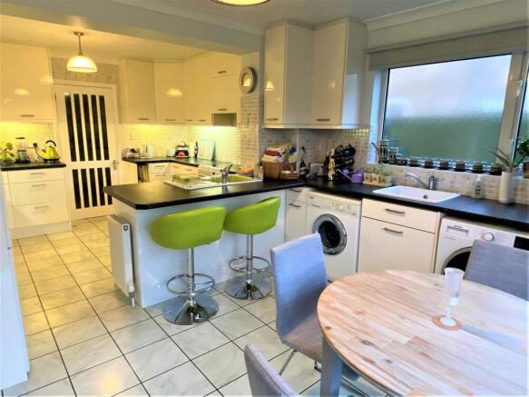 Kitchen/Breakfast Room