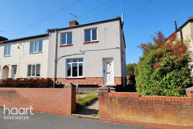 3-bed terraced on Avenue Road, Askern, Doncaster, £110,000