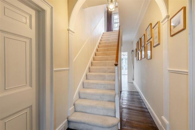 8636185-interior14.jpg