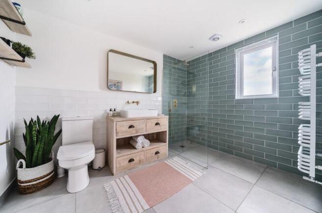 En Suite angle 1