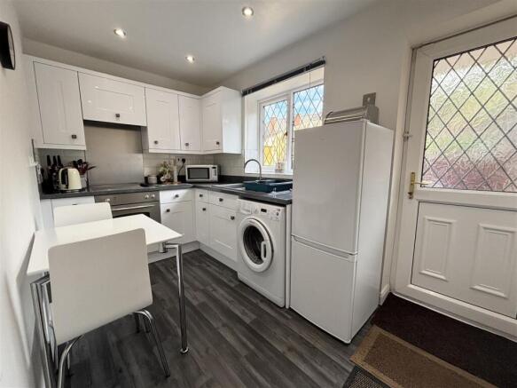 2 bed Semi-Detached for sale Image 10