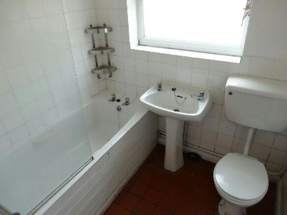 GROUND FLOOR BATHROO