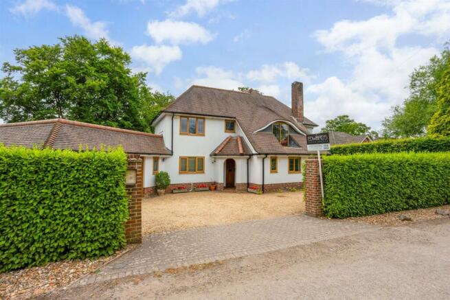 74022_8 Highland Road Wimborne (1)_low.jpg