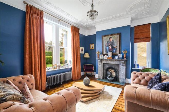 6 bed Detached for sale Image 5