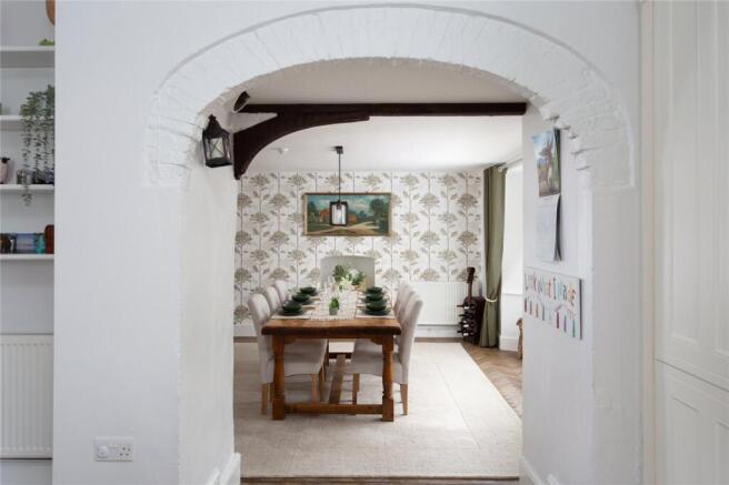 7 bed Detached for sale Image 9