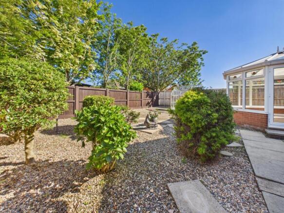 2 bed Detached Bungalow for sale Image 12