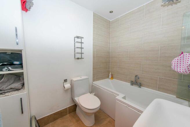 Jeyes Road, Gillingham, Kent, ME7 5XD-6