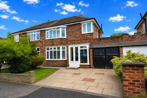 Acrefield Avenue, Urmston, M41