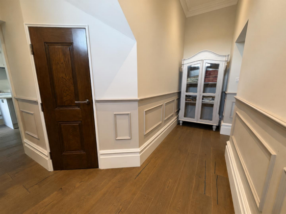 2 bed Apartment to rent Image 6