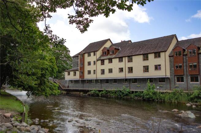 Riverside Lodge
