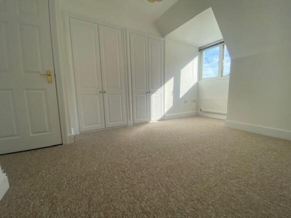 Master bedroom wa...
