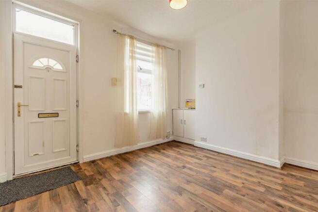 2 bed House for sale Image 5