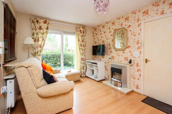 The Spinney, Urmston, Manchester, M41 photo 2