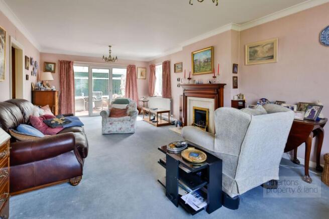 4 bed Detached for sale Image 8