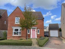 7, Lamport Crescent, Brooklands, Milton Keynes MK10 7GE