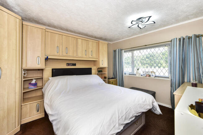 3 bed Semi-Detached for sale Image 12