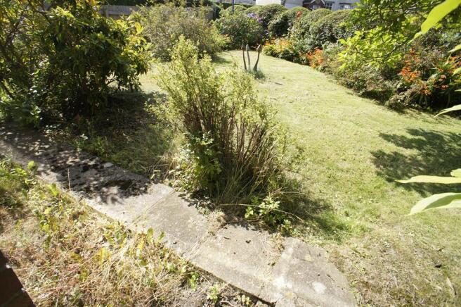 FRONT GARDEN