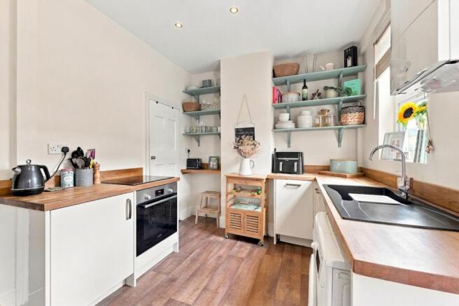 2 bed Terraced for sale Image 8
