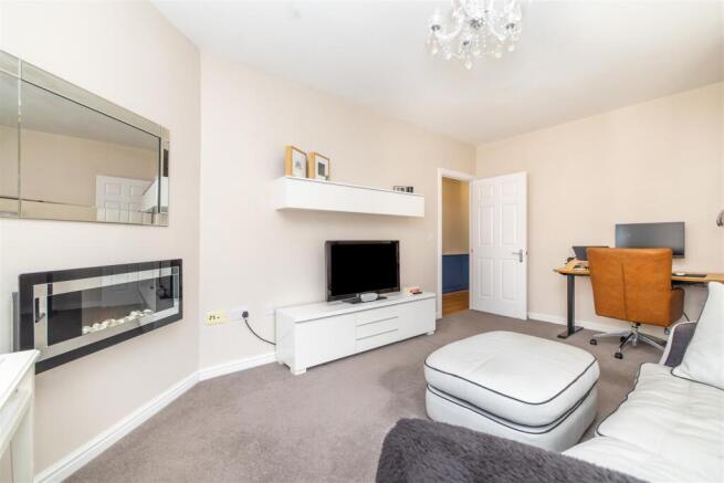 2 bed Apartment for sale Image 5