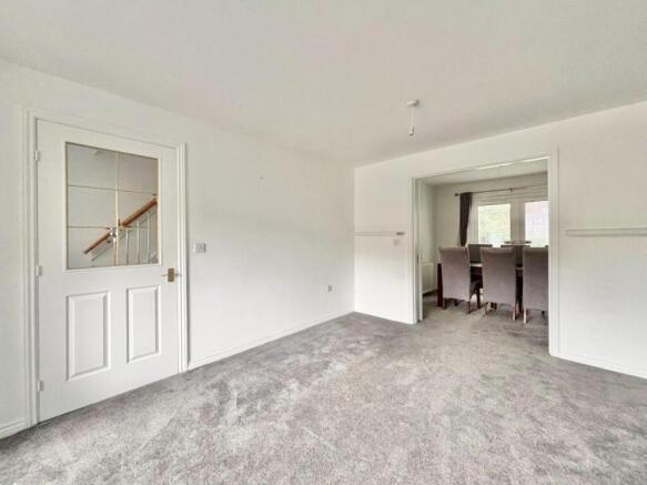 4 bed Detached for sale Image 4