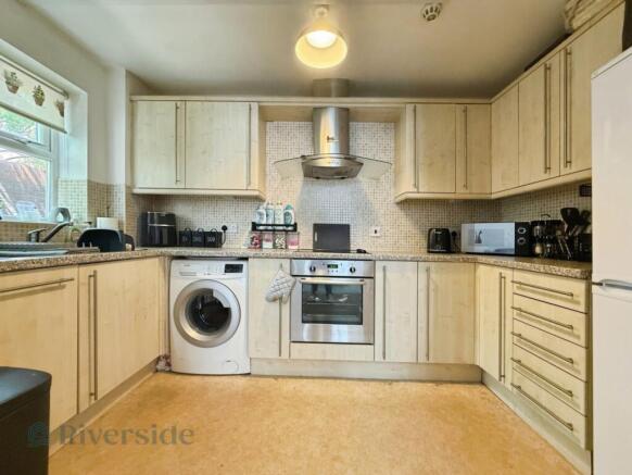 2 bed Apartment for sale Image 4