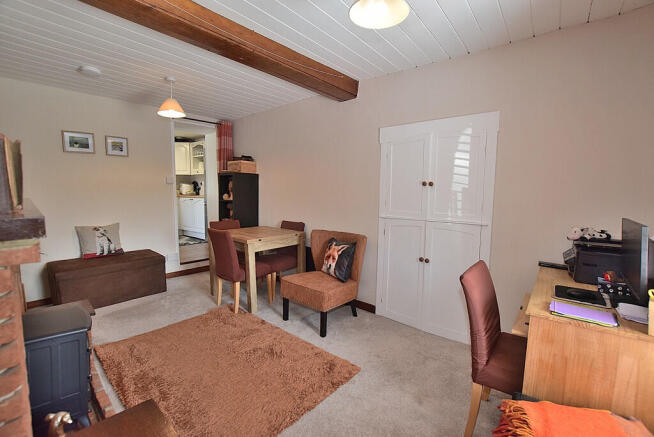 2 bed Semi-Detached for sale Image 5
