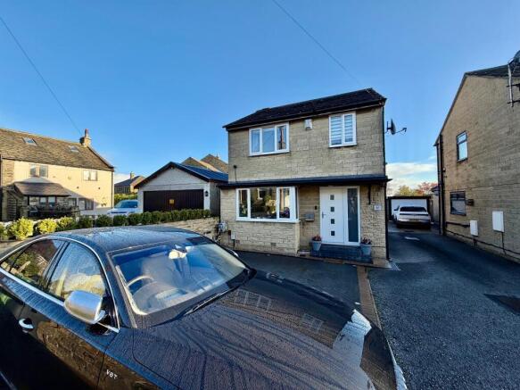 3 bed Semi-Detached for sale Image 11