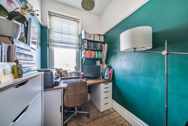 BEDROOM 4.jpg