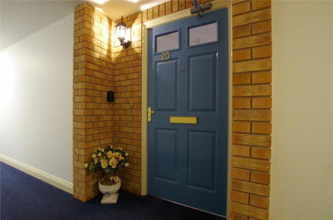 2 bed Apartment for sale Image 11