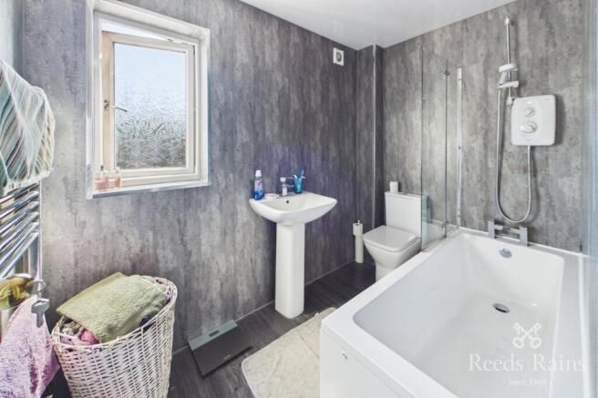 3 bed Semi-Detached for sale Image 5